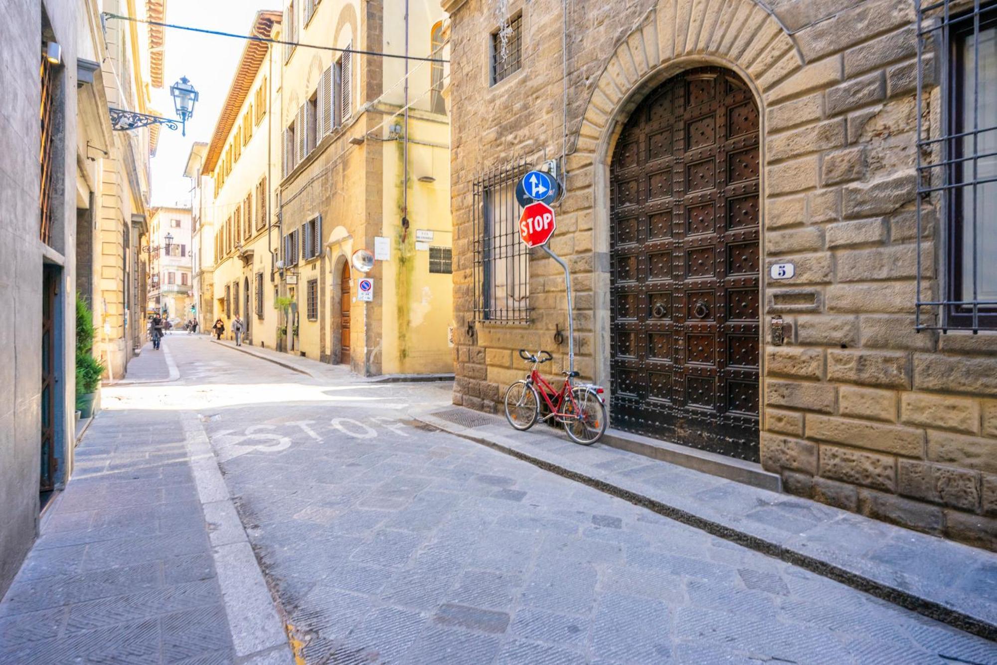 Appartamento Ponte Vecchio Con Posto Auto Su Richiesta Florença Exterior foto